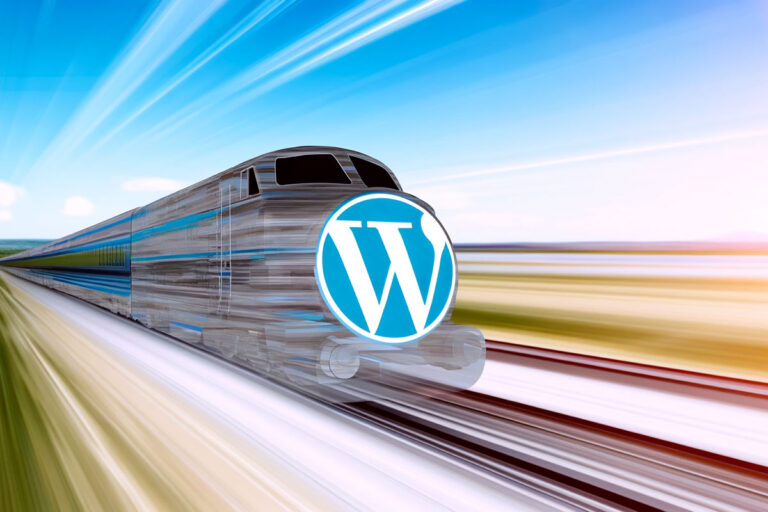 Un treno sfreccia sulle rotaie con davanti il logo di WordPress, segno della maggiore velocità che i plugin di cache consentono a questi siti