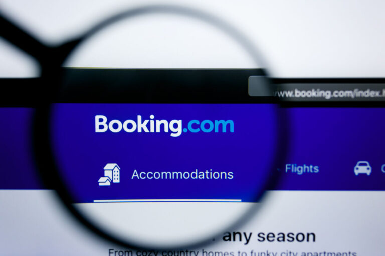 Una schermata di Booking.com, tra le principali piattaforme di booking per case vacanze, b&b, hotel